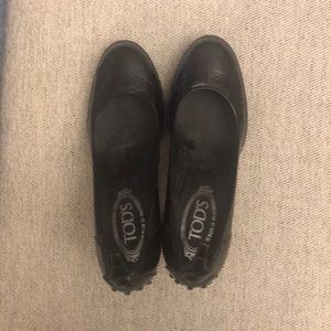Tods Black Patent Leather Pumps